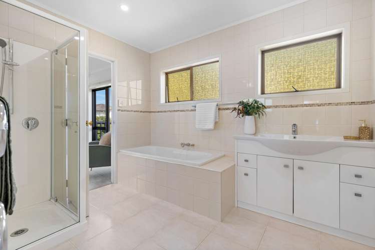 18 Folkestone Street Murrays Bay_14