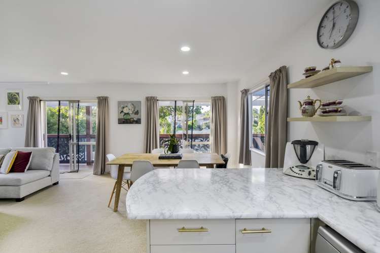 2/97 Taurus Crescent Beach Haven_7