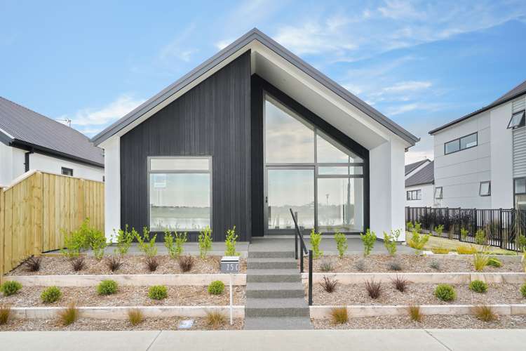 25c Lakeside Drive Pegasus_1