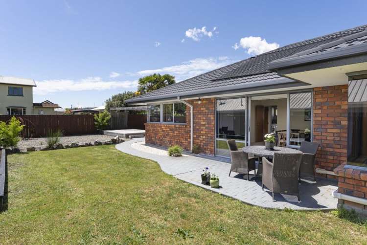 52 Aldinga Avenue Stoke_1