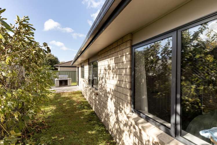 3B Esmeralda Street Welcome Bay_13