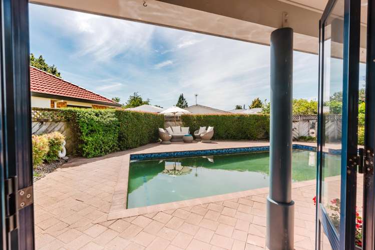 5 Earls Court Hillcrest_21