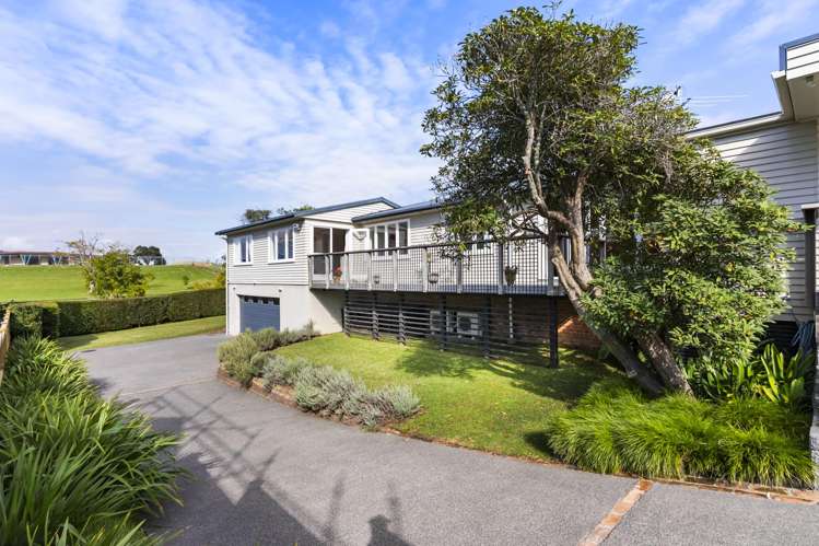 24 Weybridge Crescent Glen Innes_1