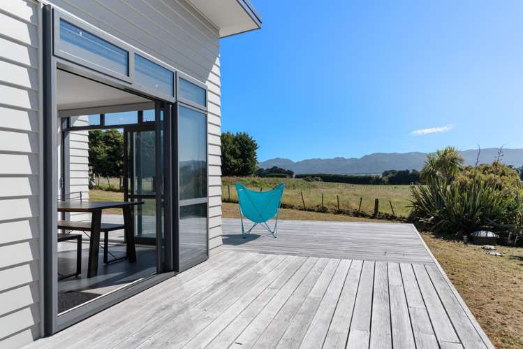 2766 Lake Ferry Road Pirinoa_0