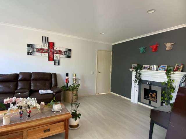 145 Middlefield Drive Flat Bush_1