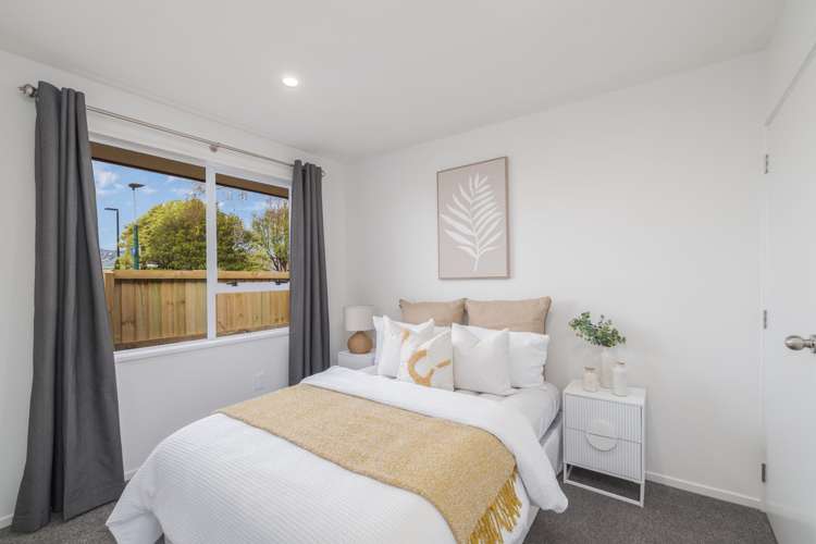 2/83A Simeon Street_5