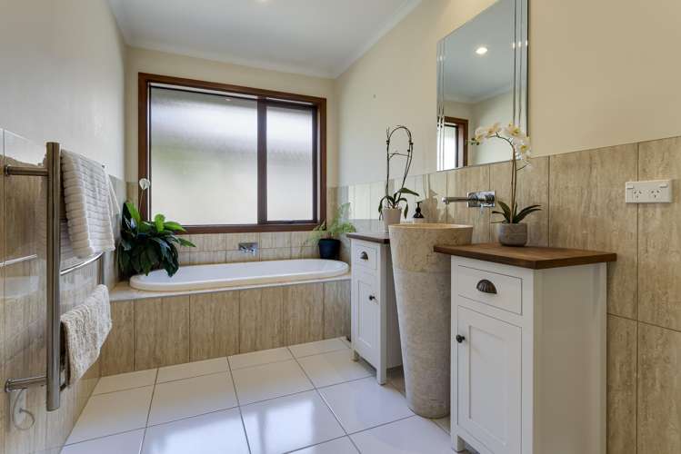 47 Champion Road Richmond_14