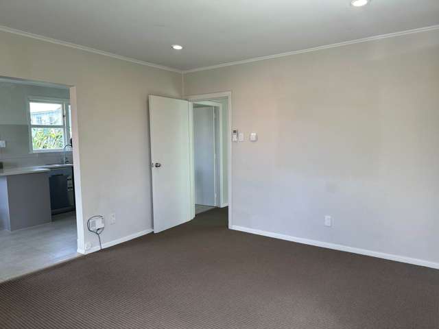 4/331 Royal Road Massey_4