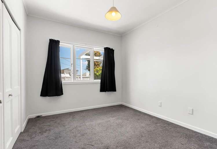 74 Oakdale Rd 1687_4