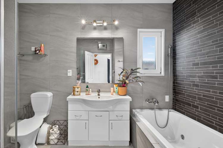 319 Estuary Road South New Brighton_13