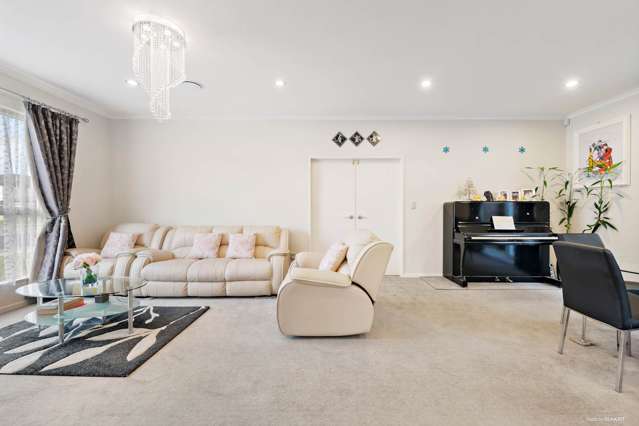 1 Sunshine Lane Flat Bush_2