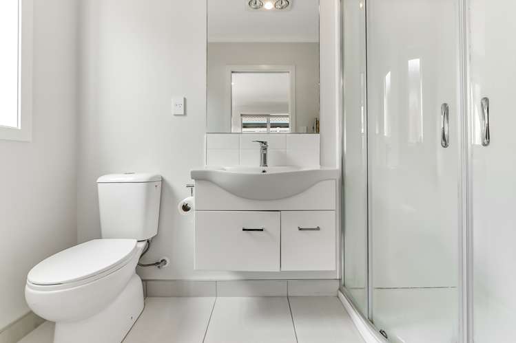 37 Maanihi Drive Rototuna North_15