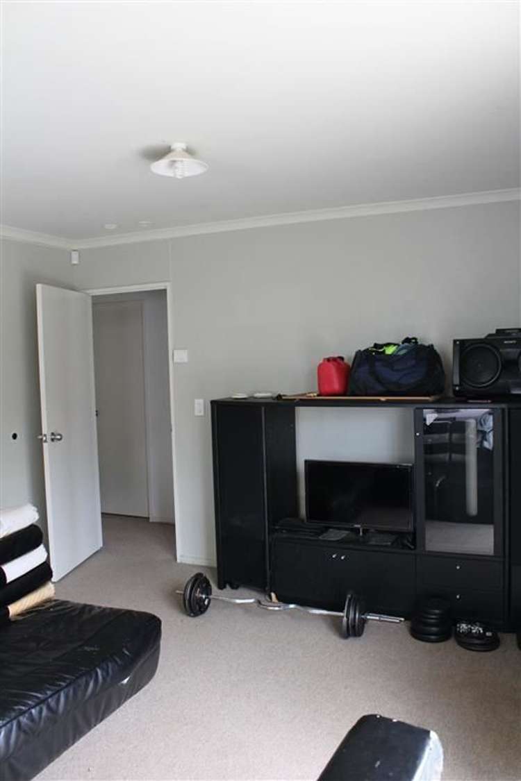 222d Old Farm Road Hamilton East_3