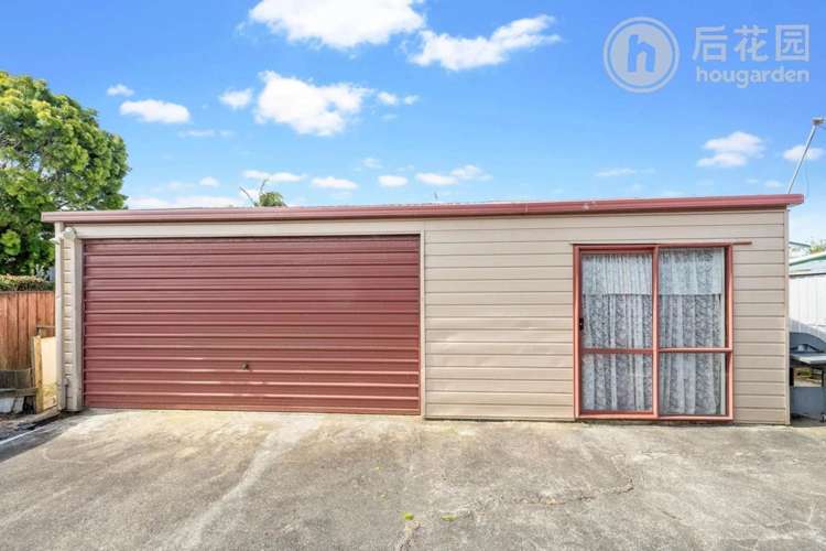 7 Helleur Road Massey_11
