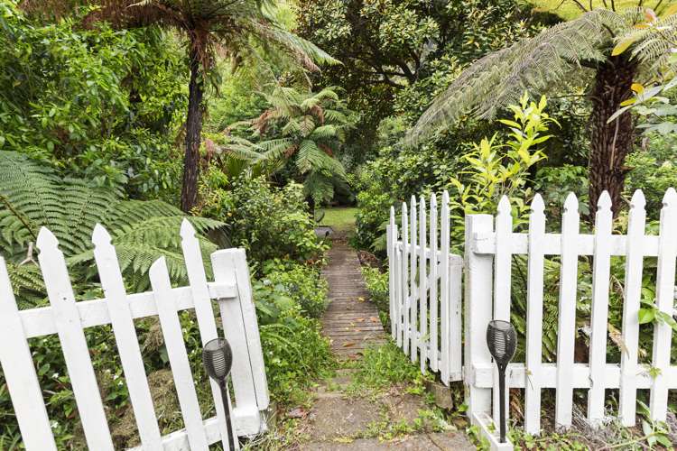 63 Elmslie Road Pinehaven_10