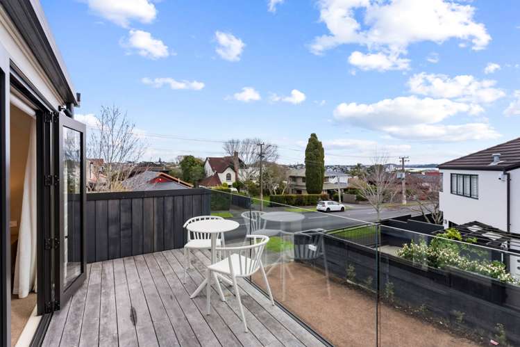 68 Long Drive St Heliers_17
