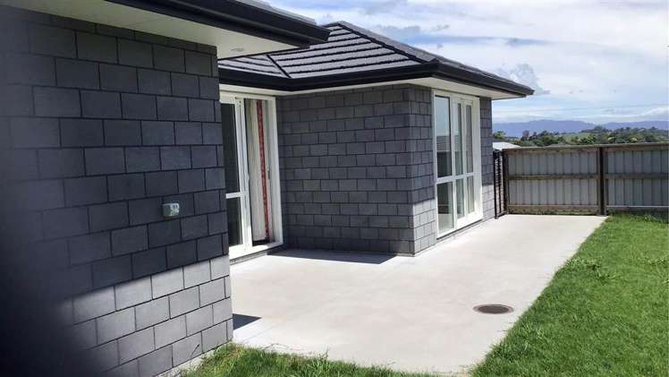 84 Bert Wall Drive Omokoroa_2