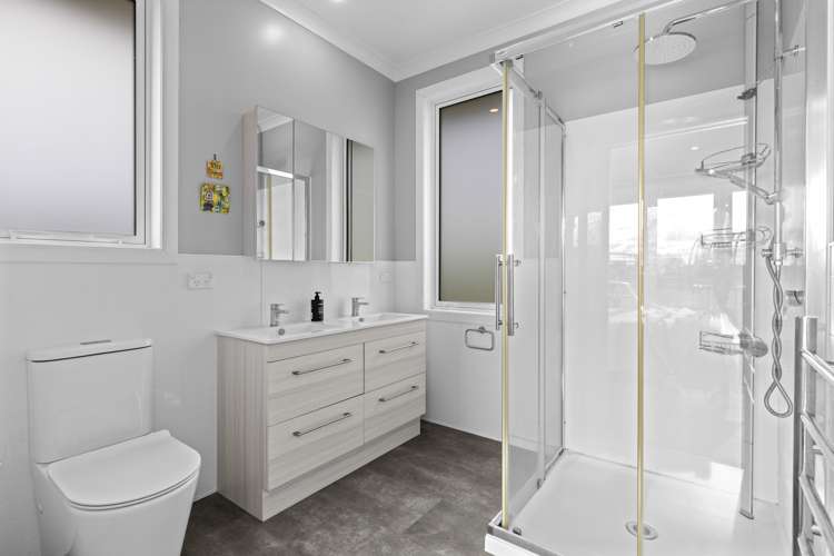 5 Recite Avenue Leamington_13