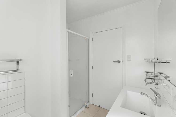 15 Prestons Road Redwood_13