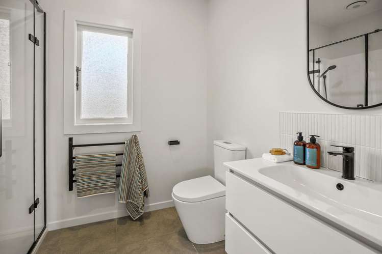 44 Campbell Street Leamington_11