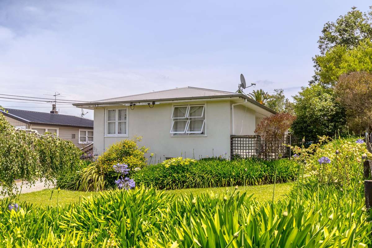 7 and 7a Puriri Crescent_0