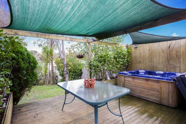 182 Golf Road Titirangi_2