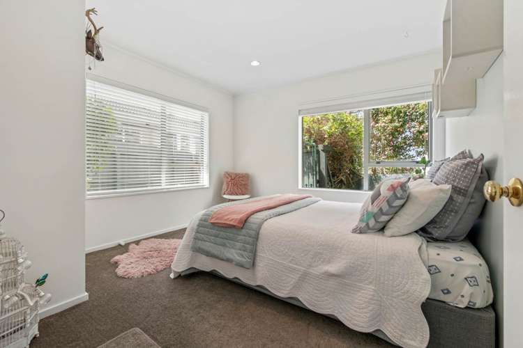 2/12 Westview Court Somerville_21