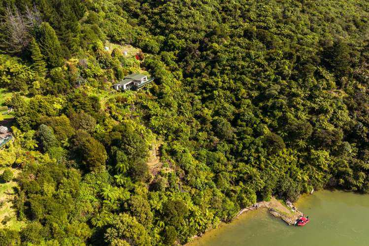 1 Black Point, Whatanihi Marlborough Sounds_14