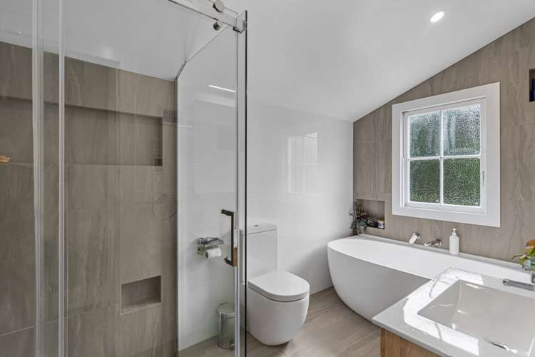 405 Dey Street Hamilton East_9