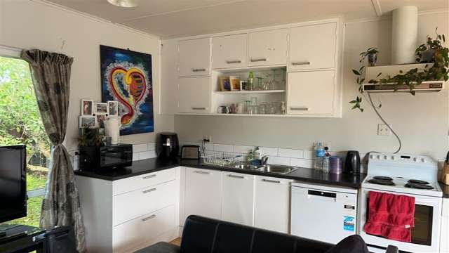 270/(House) Cook Dr Whitianga_4