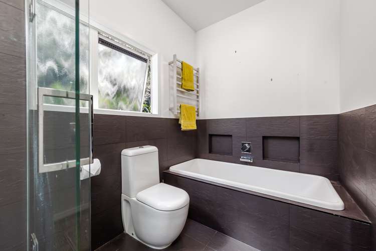 88 Brian Crescent Stanmore Bay_18