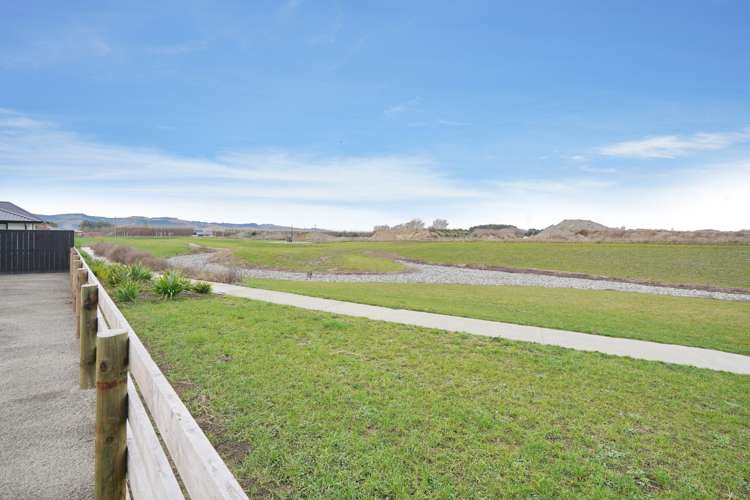 33 Monte Crescent Lincoln_23