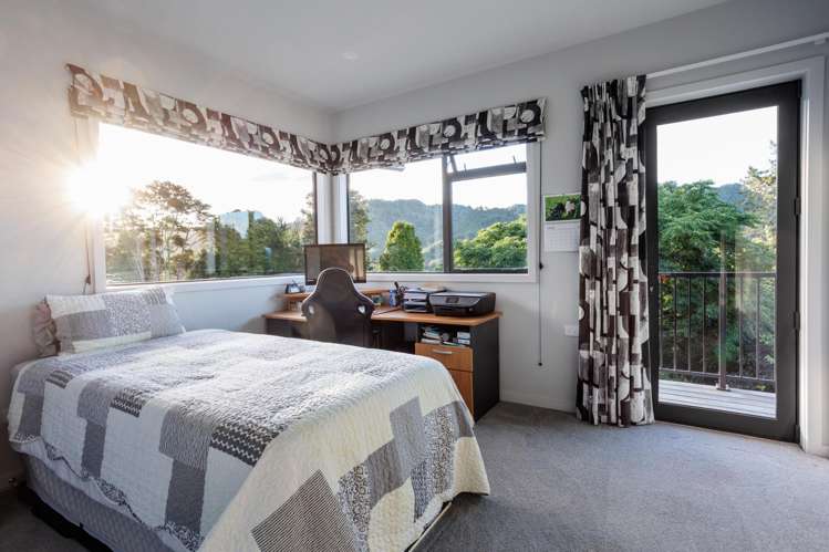 541 Manawahe Road Manawahe_16