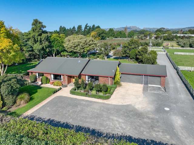 LONGLANDS - 4 BEDROOMS