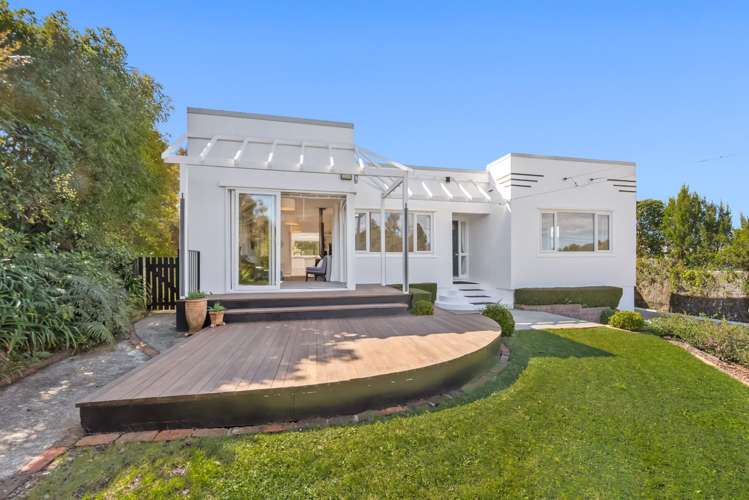 48 Gurney Road Kelson_1