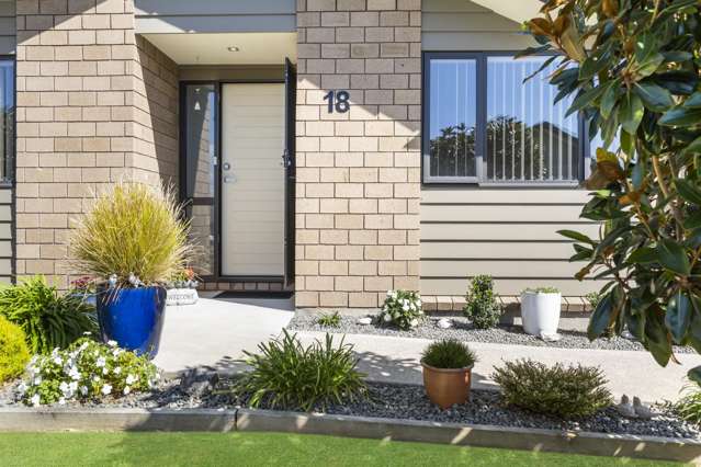 18 Royalle Mews Botany Downs_3