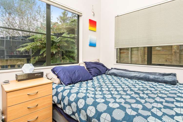 62 Vodanovich Road Te Atatu South_7