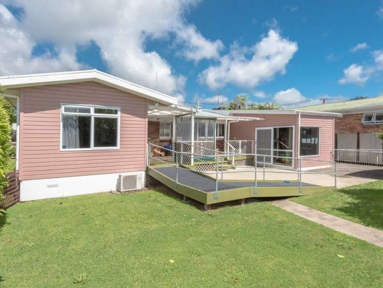 16 Rutherford Street Chedworth_13