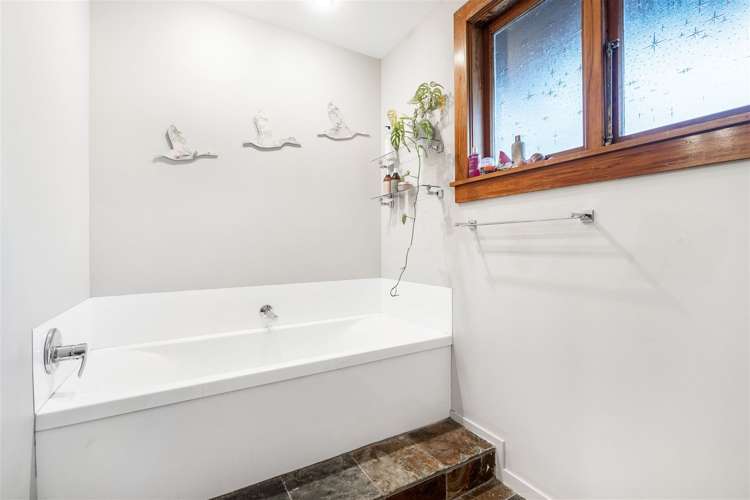 21 Bowie Drive Woodend_12