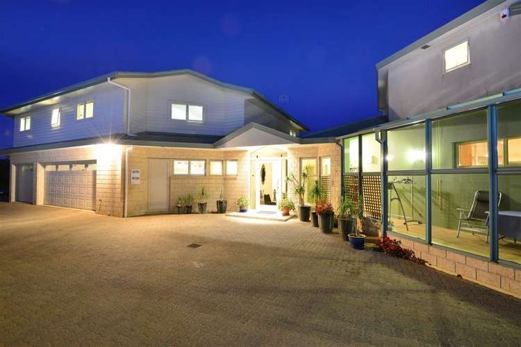 995 Hibiscus Coast Highway Waiwera_16