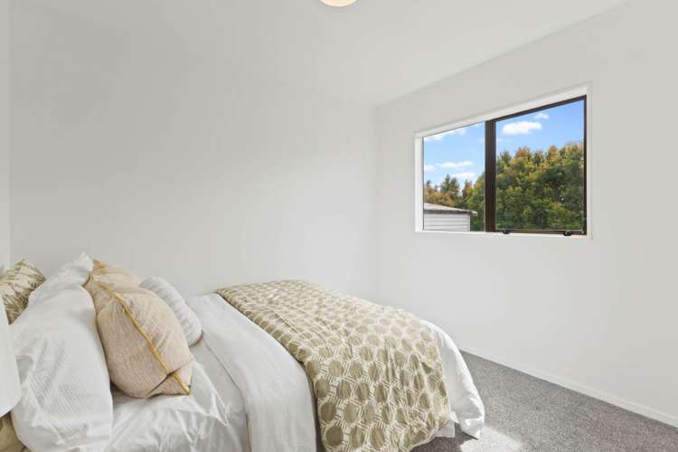 24 Aspiring Avenue Clover Park_10