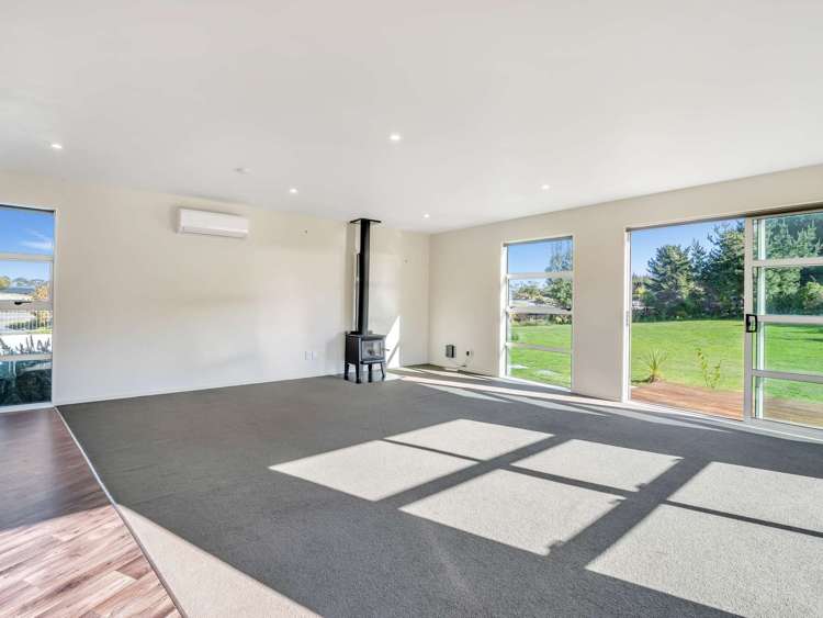 3 Mowhia Grove Waitarere Beach_10