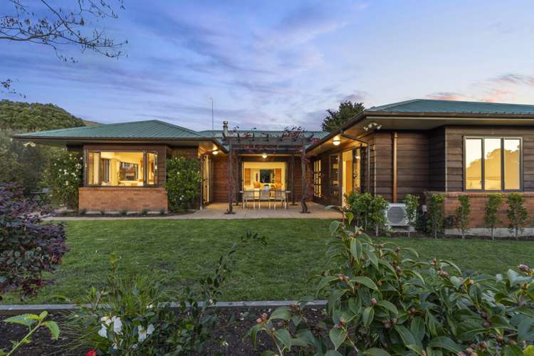 3 Fallsbrook Lane Mangere Bridge_23