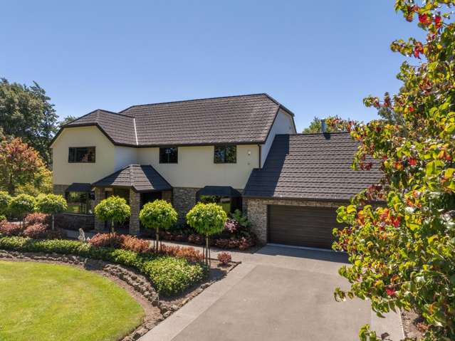 Tudor Oaks : Ultimate Entertainer's Haven