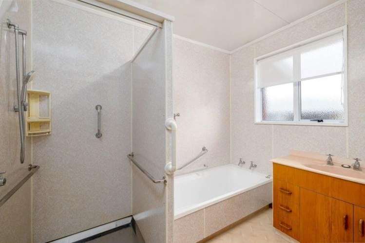 132 Queen St Waimate_7