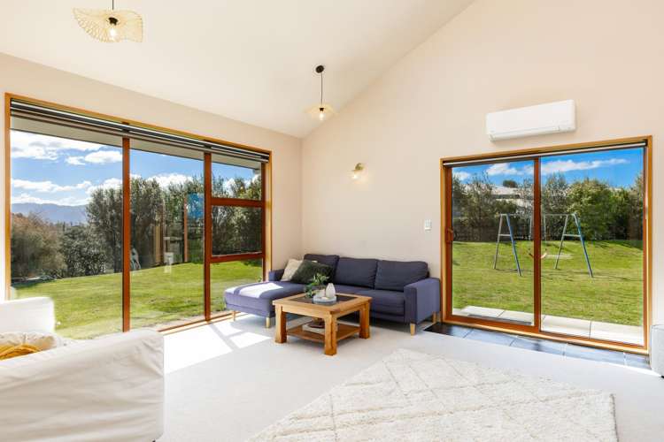 66 Fairbourne Drive Fairhall_14