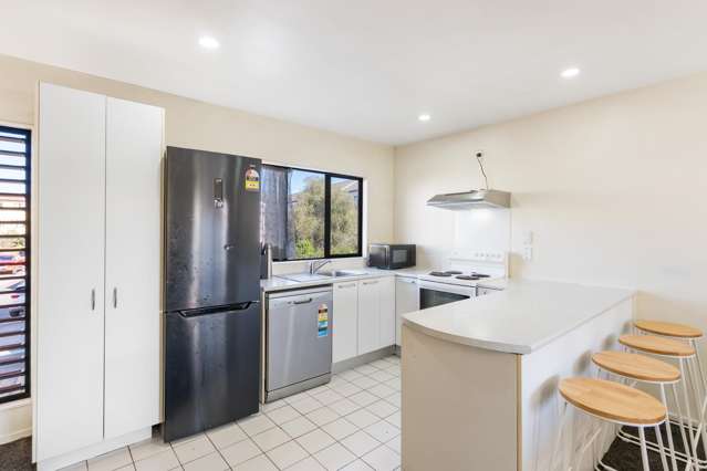2/12 Ambrico Place New Lynn_3
