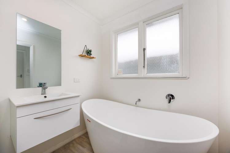 6 Esk Street Roslyn_11