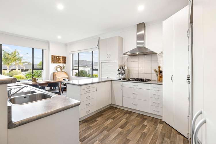 19 Lieshout Way Pukekohe_6