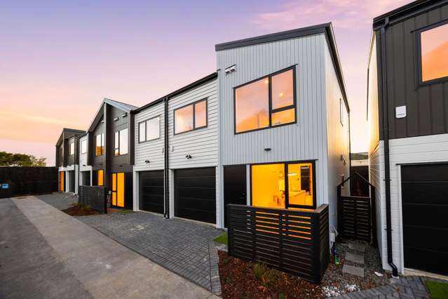 Brand New Freehold- Entry Level in Botany Downs